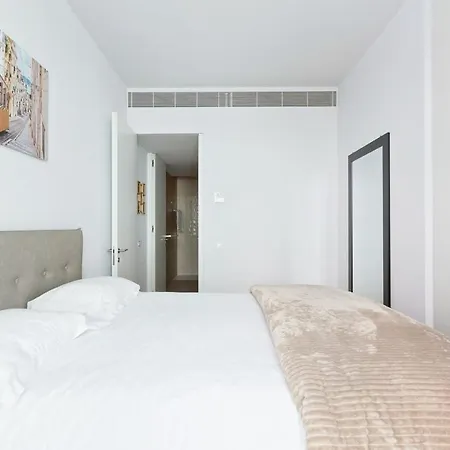 Spacious 1 Bedroom Near Baixa Lisboa