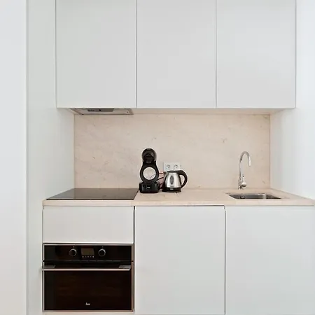 Spacious 1 Bedroom Near Baixa Apartman Lisboa