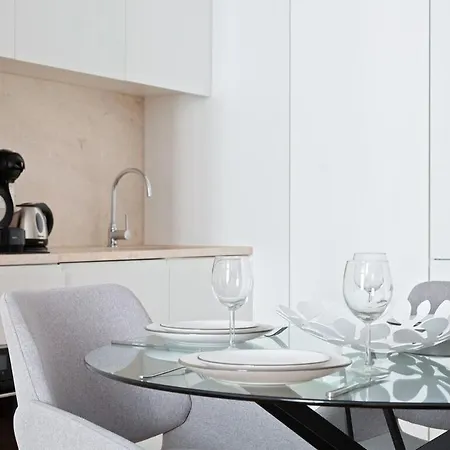 Spacious 1 Bedroom Near Baixa * Lissabon