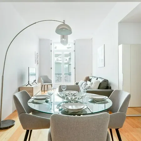 Spacious 1 Bedroom Near Baixa * Lisboa