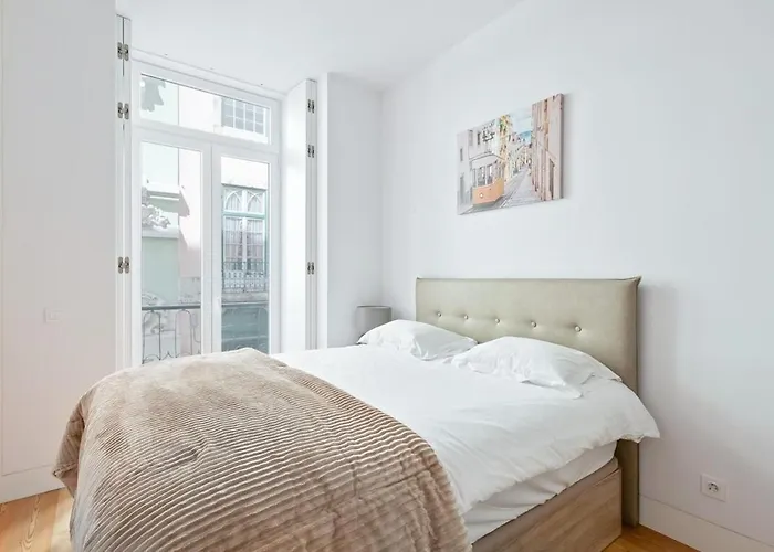 Spacious 1 Bedroom Near Baixa Lisboa