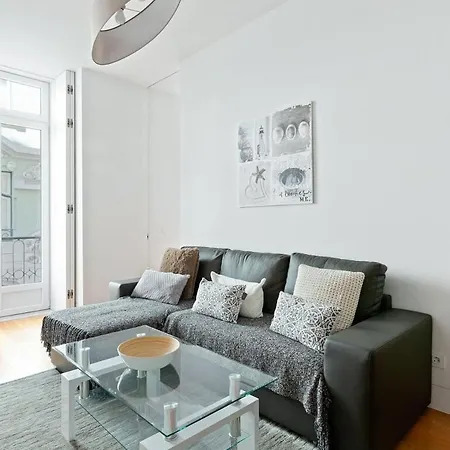 Spacious 1 Bedroom Near Baixa Apartamento *