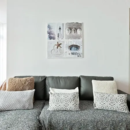 Spacious 1 Bedroom Near Baixa *