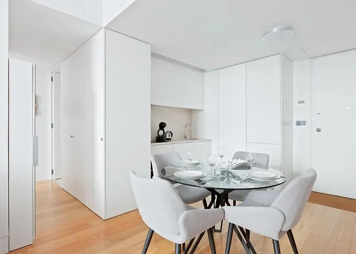 Spacious 1 Bedroom Near Baixa